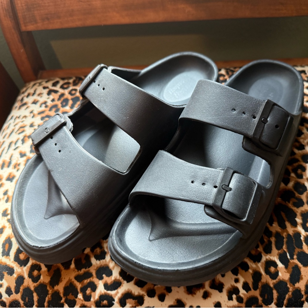 Black Women's Sandals